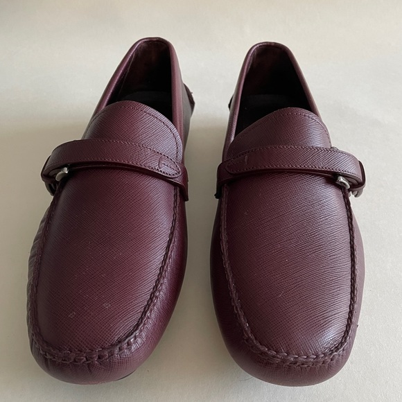 Prada Saffiano Burgandy drivers / loafers - Picture 7 of 11